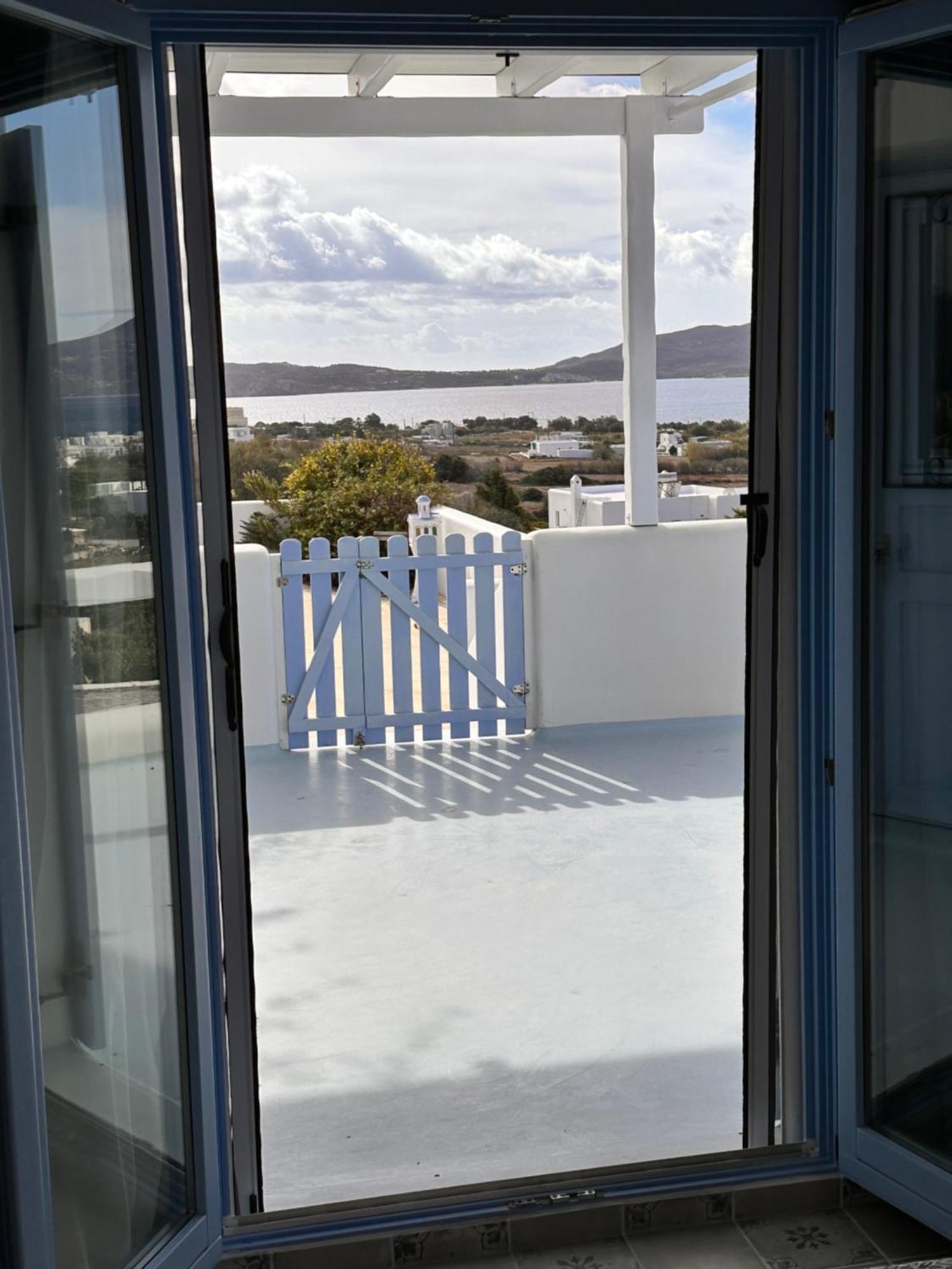 Blu Suites And Studios Adamantas  Luaran gambar