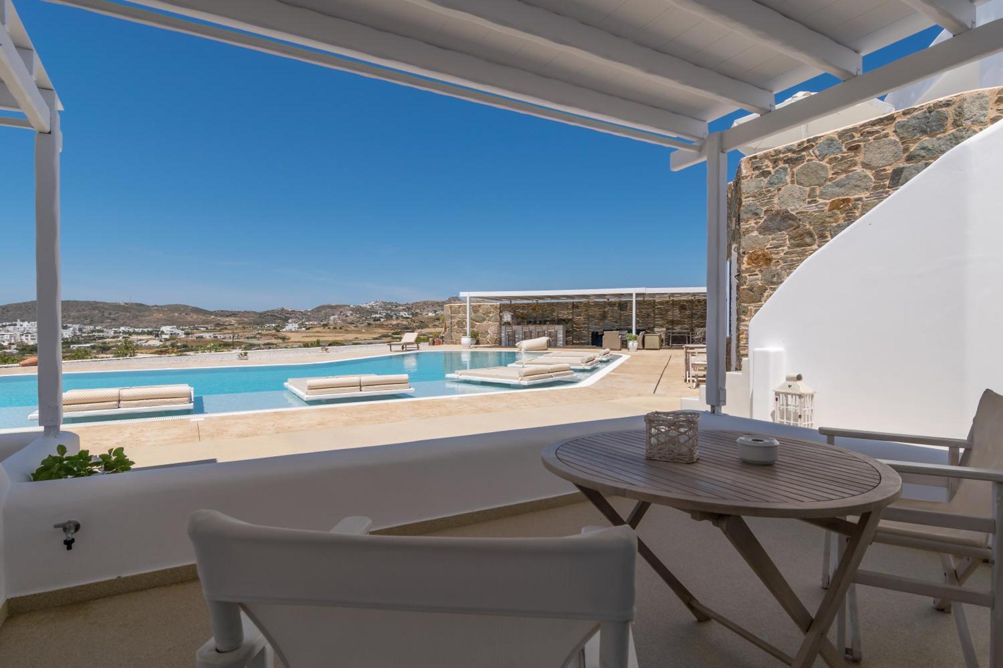 Blu Suites And Studios Adamantas  Luaran gambar