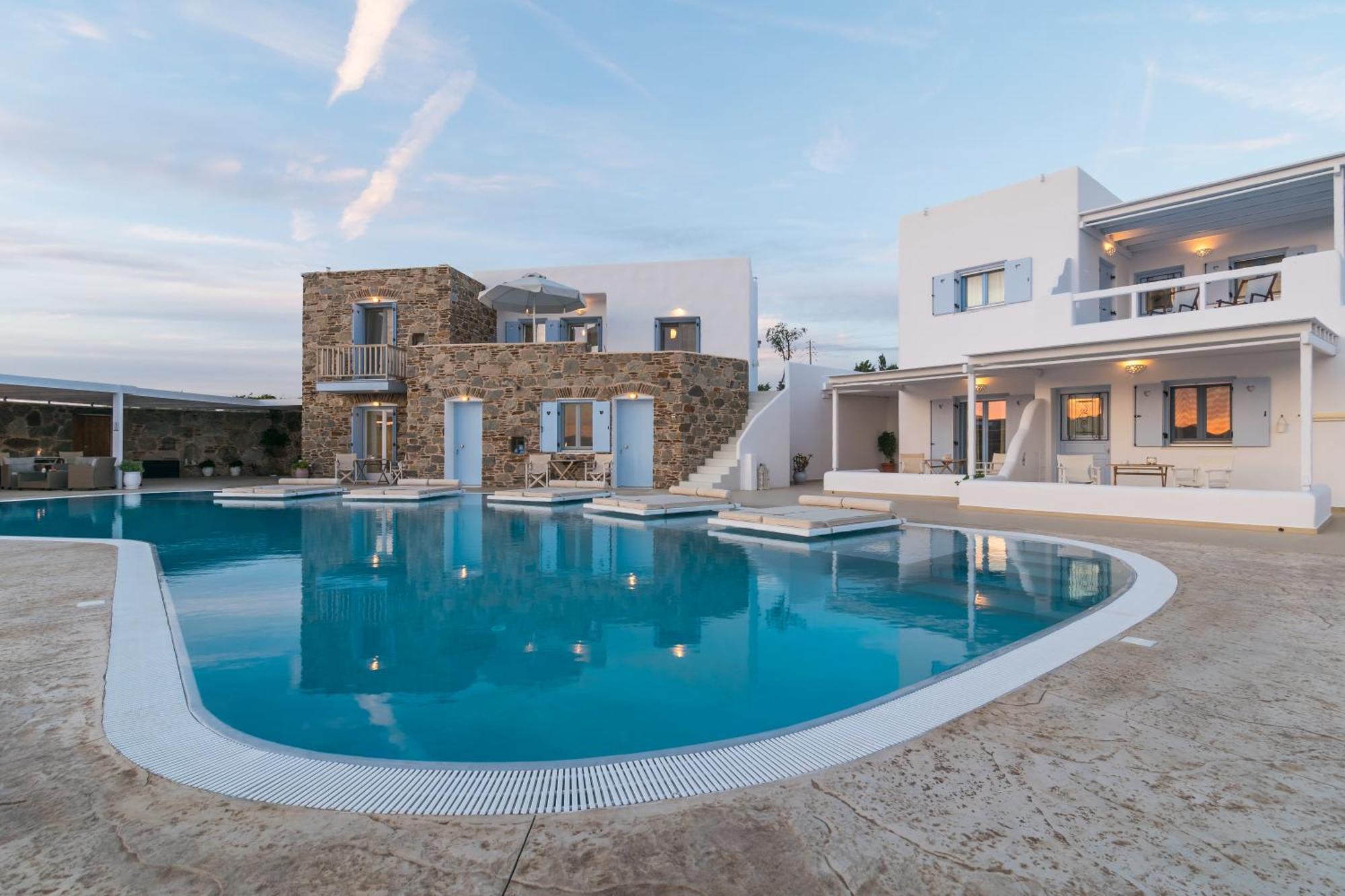 Blu Suites And Studios Adamantas  Luaran gambar
