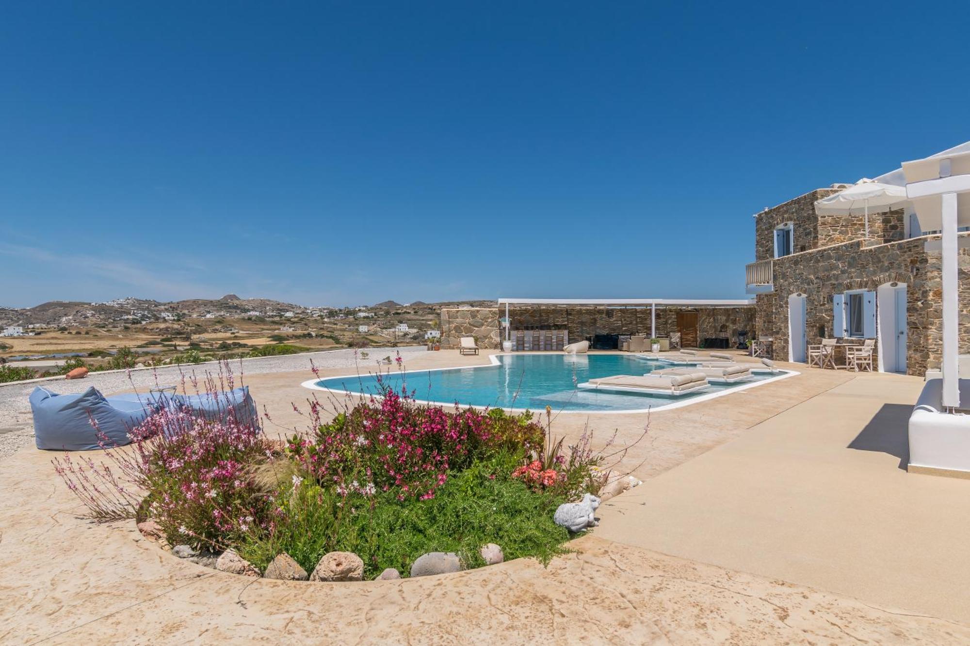 Blu Suites And Studios Adamantas  Luaran gambar